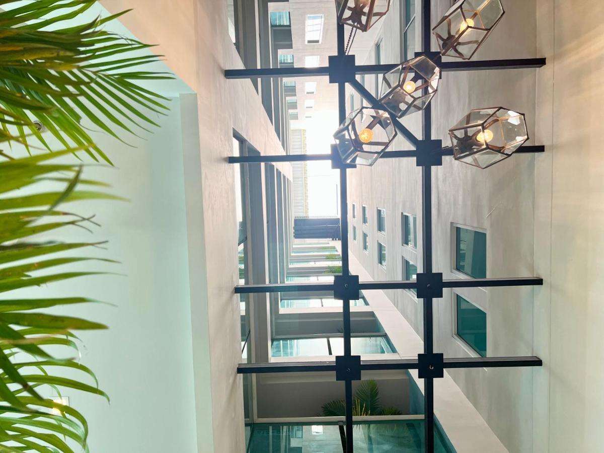 Отель Centro One Patong Экстерьер фото