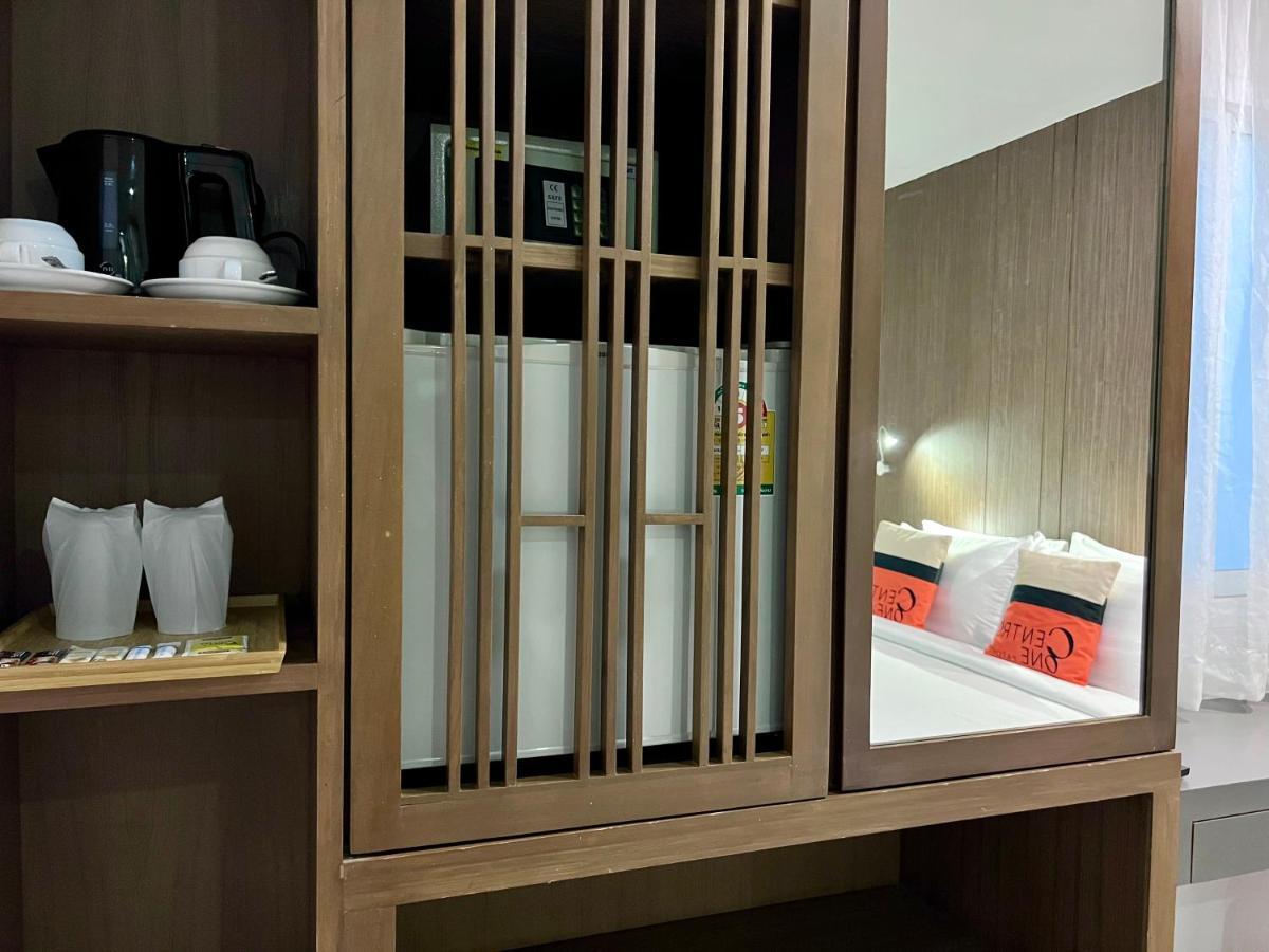 Отель Centro One Patong Экстерьер фото