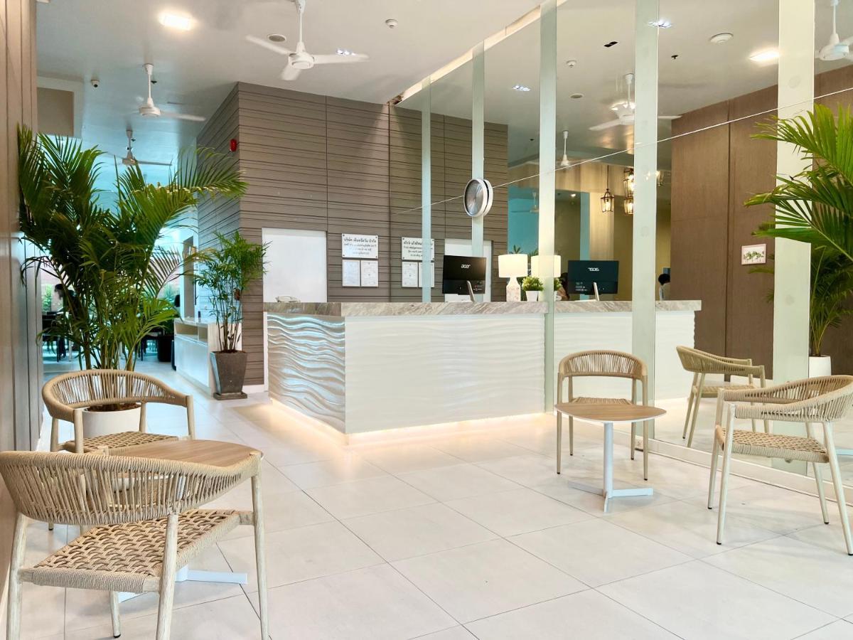 Отель Centro One Patong Экстерьер фото
